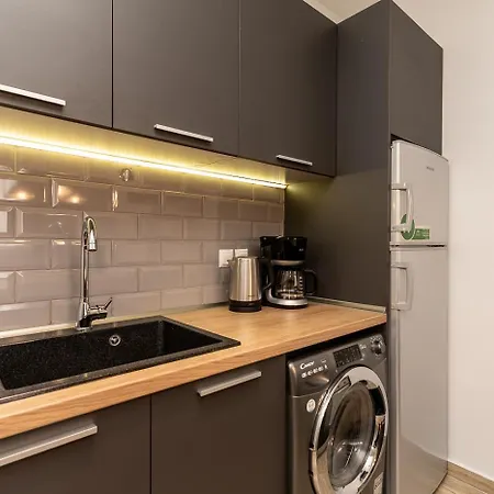 Delmare Val Θεσσαλονίκη